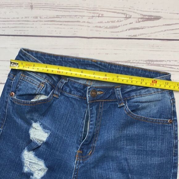 Skinny distressed jeans - Picture 8 of 9